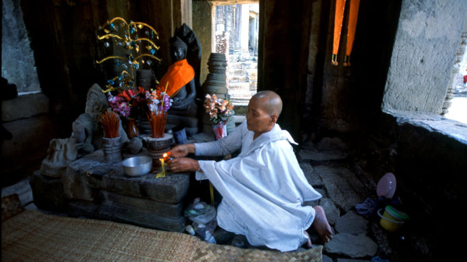 Nun praying, Angkor Wat Angkor Nun