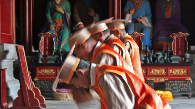 Confucian worshipers, Jianshui, Yunnan, China Confucious